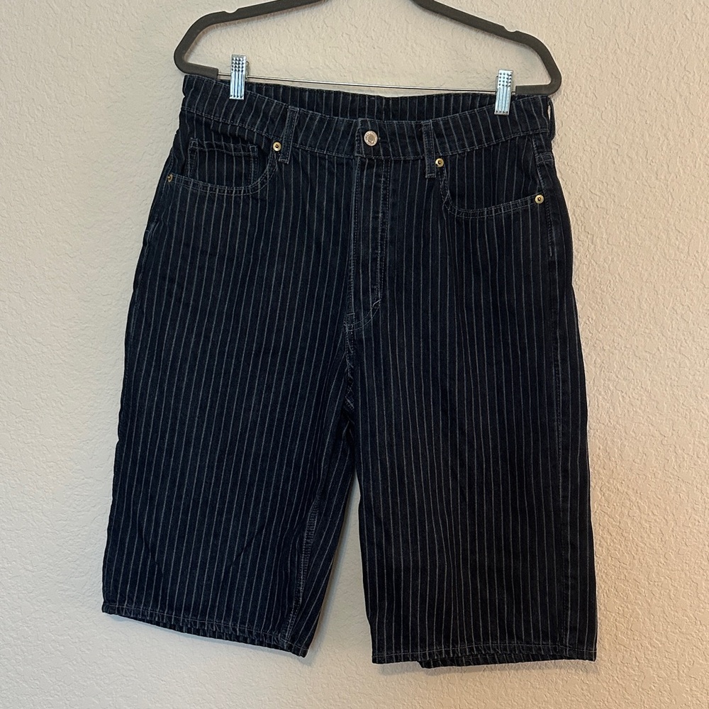 H&M Women’s Denim Pinstripe Jean Shorts
